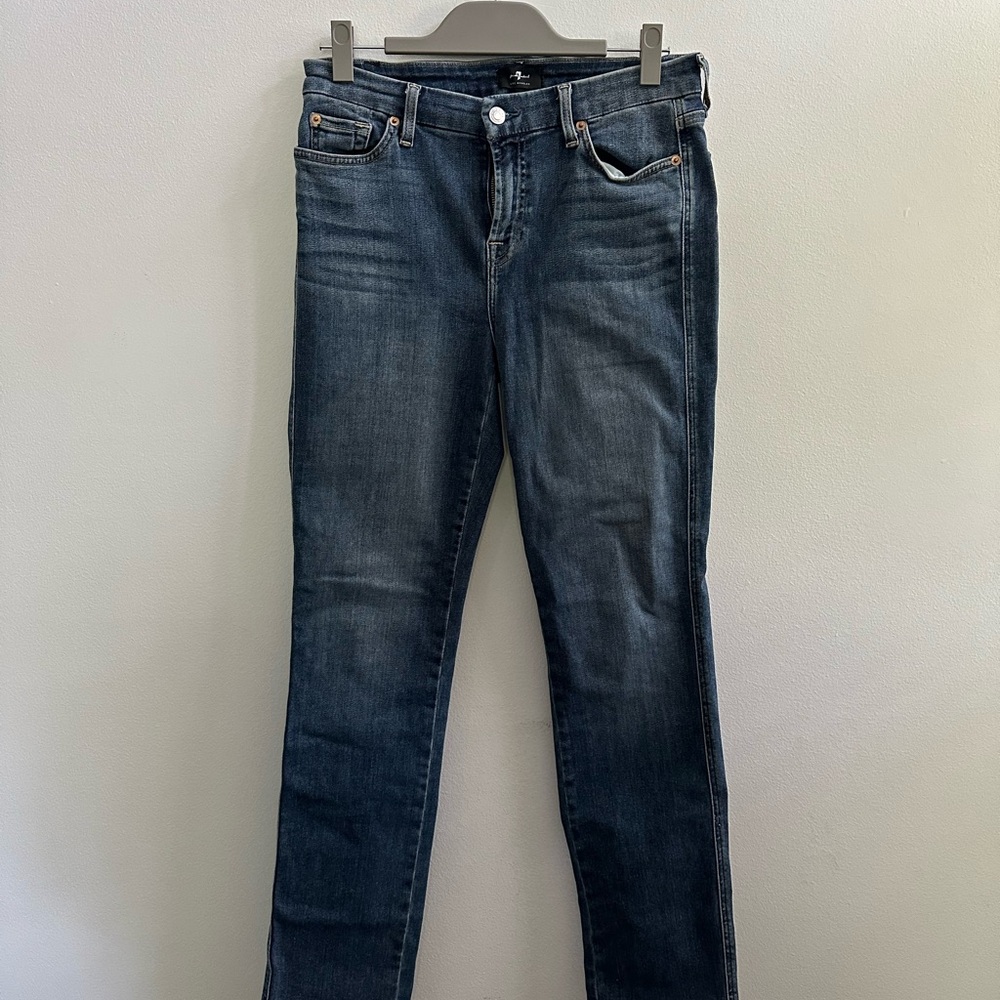 Like new 7s straight leg jean mid rise